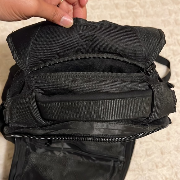 Backpack - Picture 4 of 6